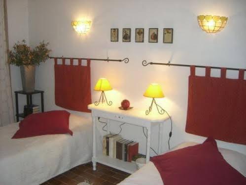 Mas De Valiguiere Hotel Saze  Екстериор снимка