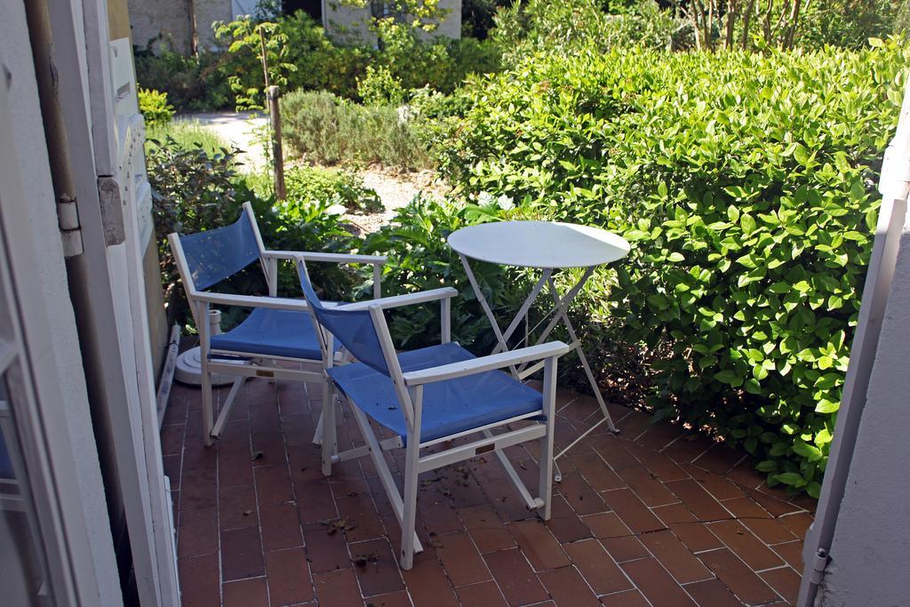 Mas De Valiguiere Hotel Saze  Екстериор снимка