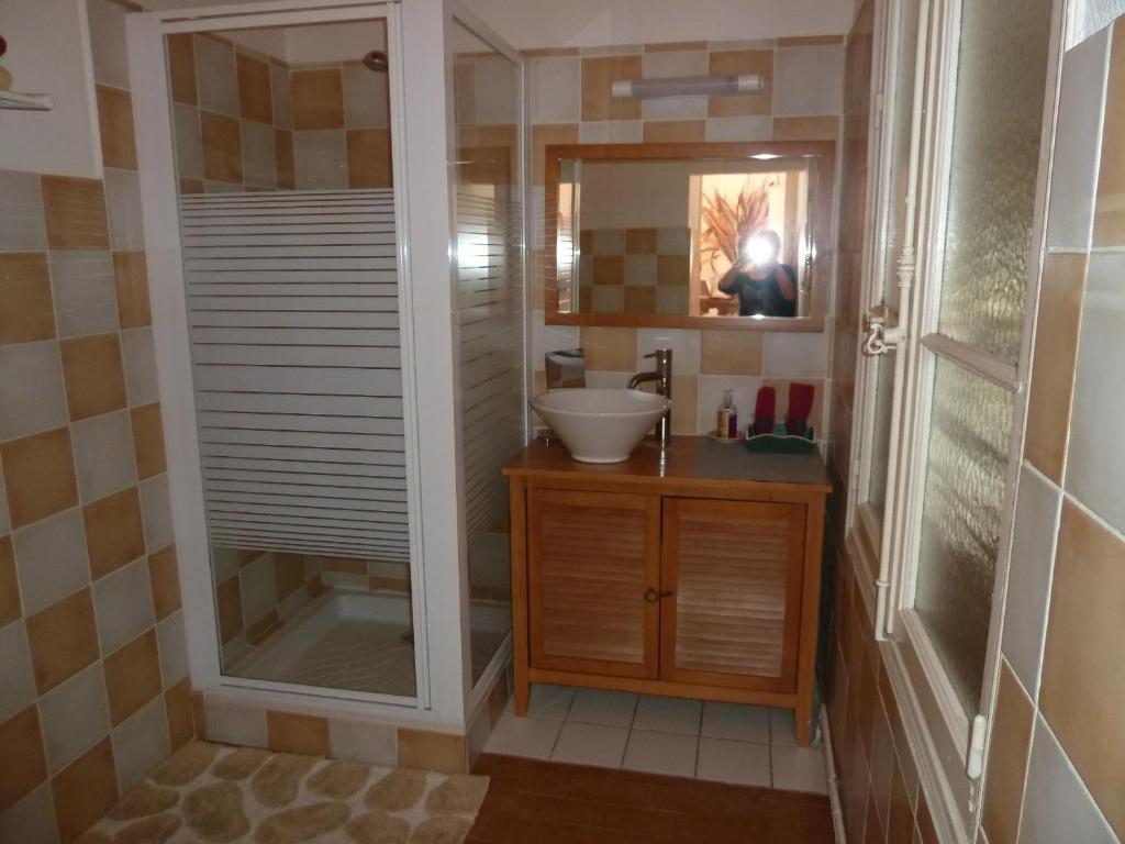 Mas De Valiguiere Hotel Saze  Стая снимка