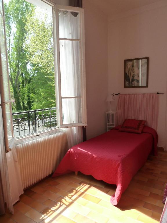 Mas De Valiguiere Hotel Saze  Стая снимка